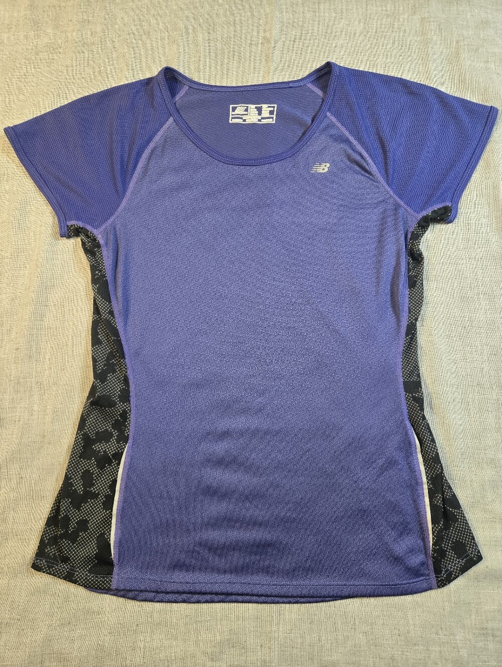 New Balance Womens M Athletic Running Shirt Short Sleeve Purple Camo Mesh Panels